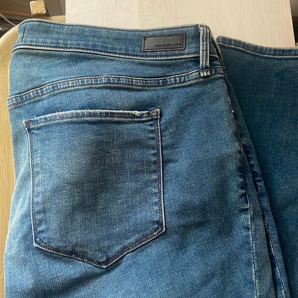 Abercrombie & Fitch super skinny mid-rise jean